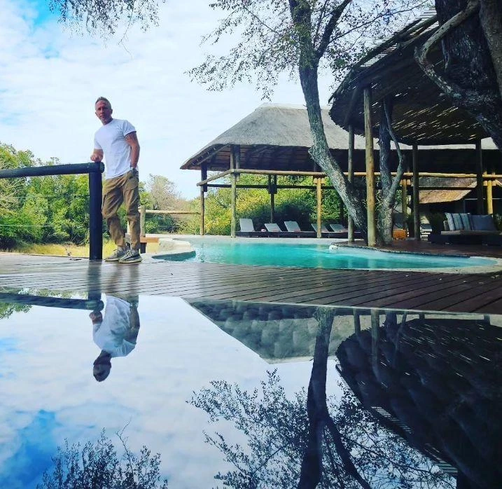 Оскар Кучера станет участником шоу «Новые звезды в Африке»