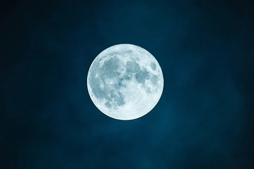 РФ отправила автоматическую станцию на Луну