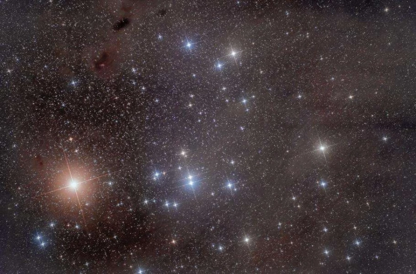 Ближе, чем мы думали? Ученые обнаружили доказательства существования черных дыр в скоплении Гиады