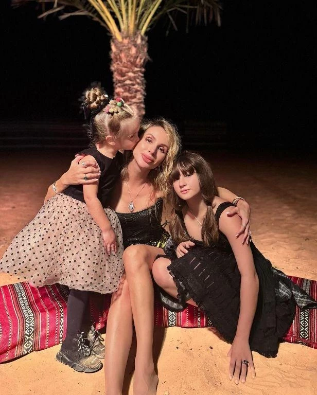 Светлана Лобода впервые показала лицо 5-летней дочери