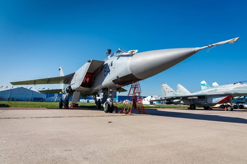 Путин: самолеты с системой «Кинжал» начинают патрулировать воздушное пространство над Черным морем