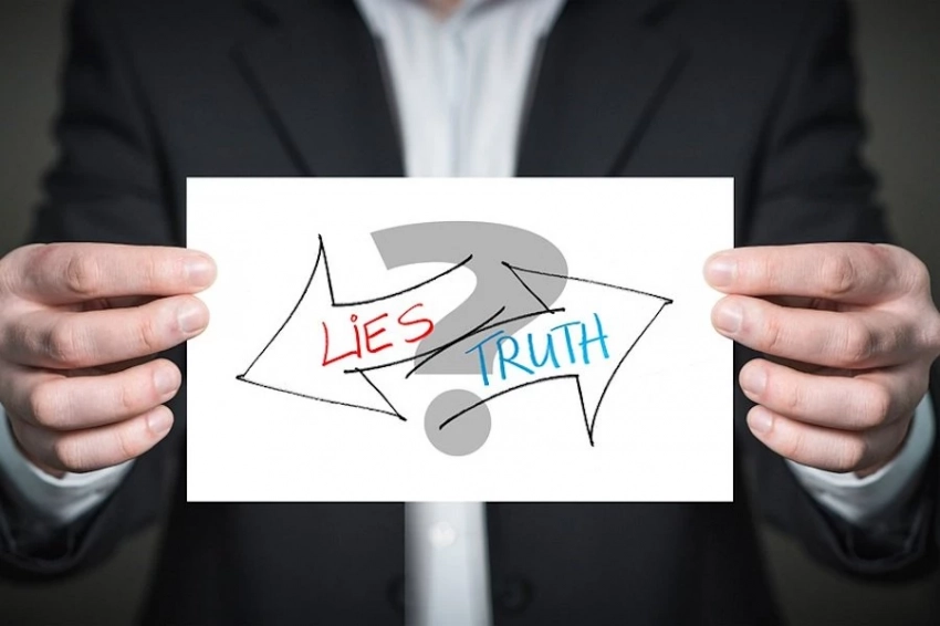 Клинический психолог объяснил, как распознать ложь