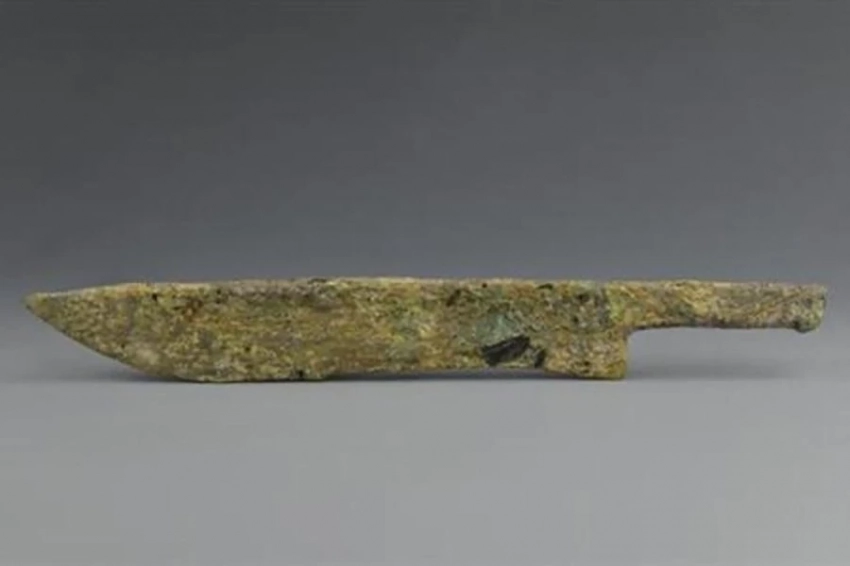 Один из древнейших оловянно-бронзовых ножей найден в Китае
