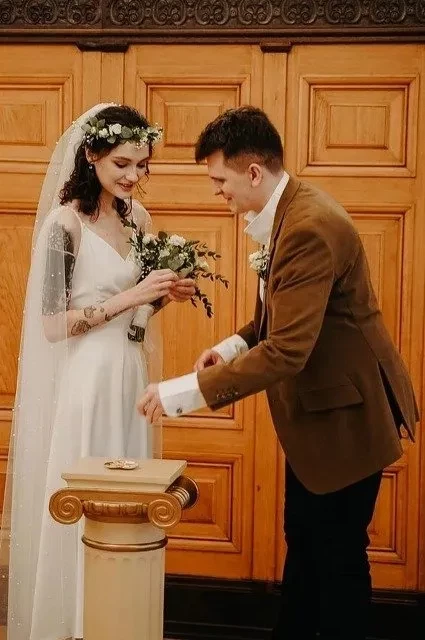 "Была в творческом порыве". Дочь Любови Толкалиной и Егора Кончаловского снялась полностью обнажённой