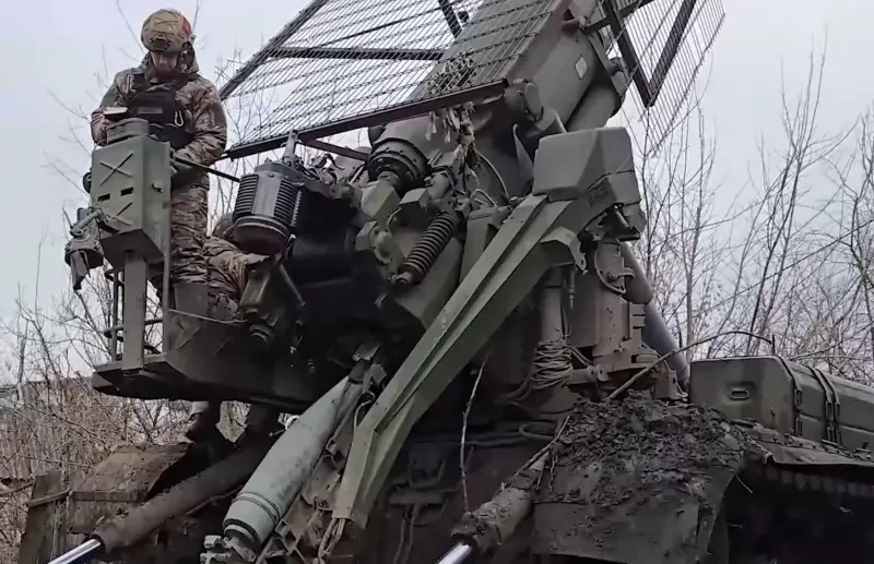 Битва за Часов Яр: ВС РФ продавливают оборону ВСУ в городе и зачищают опорники противника на флангах