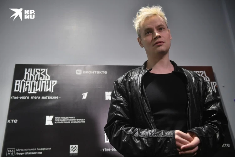 «Сомневаюсь, что князь Владимир носил нижнее белье»: SHAMAN заинтриговал зрителей этно-оперы, где сыграл главную роль