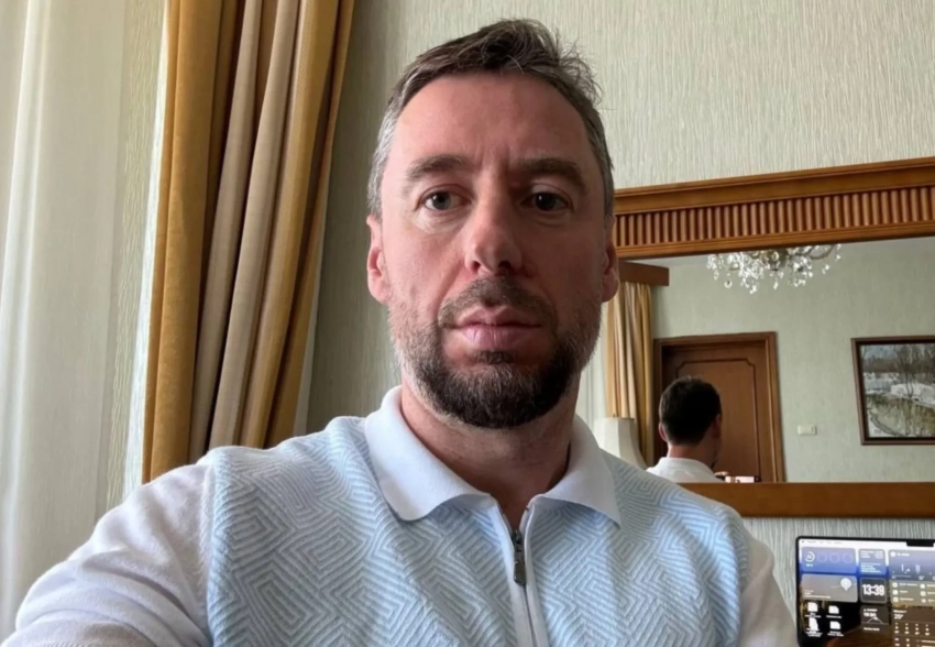 "И оставила мне половинку...". Владислав Бакальчук прокомментировал новое судебное заседание