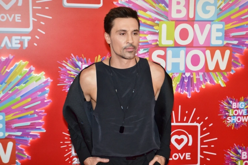 Серябкина рассказала о ревности мужа, Бузова учинила скандал, а Билан пообещал отрастить новую бороду: как прошло Big Love Show 2025