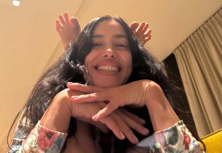 Ирина Шейк поделилась редким фото с дочерью