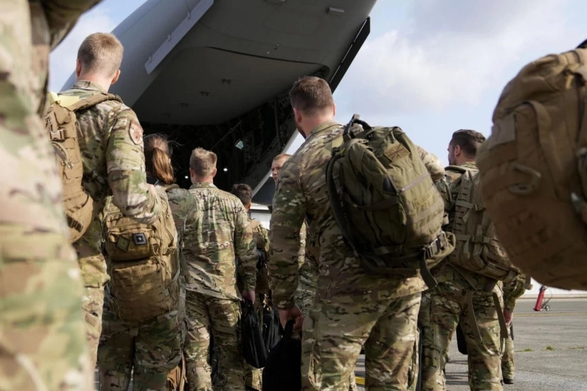 АР: В Европе тайно обсуждают план отправки войск на Украину