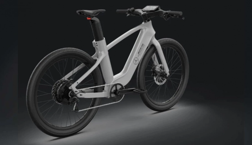 Электрический велосипед Mercedes AMG F1 City Edition 750 — городской зверь с мощным мотором и огромным экраном