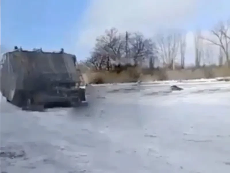 «Отец всех мангалов»: в зоне СВО замечена самая защищённая «Мотолыга»