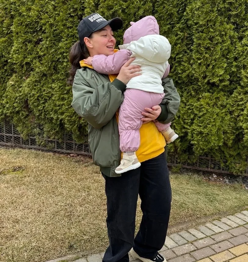 Марина Кравец показала редкие фото младшей дочери