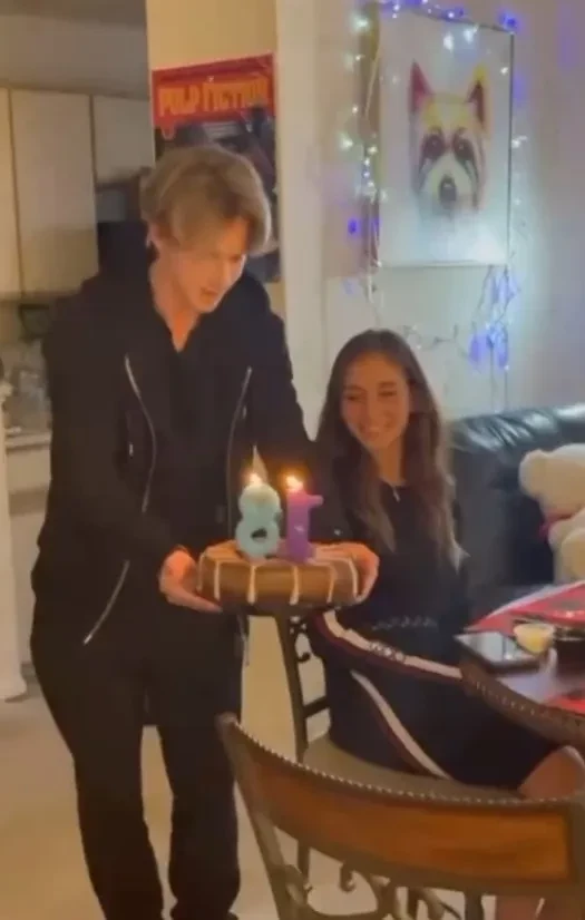 "Любимые мои котики". Этери Тутберидзе поздравила дочь Диану Дэвис с годовщиной свадьбы