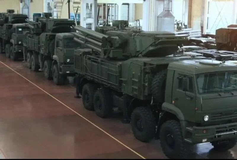 Новая партия ЗРПК «Панцирь-С» поставлена в войска