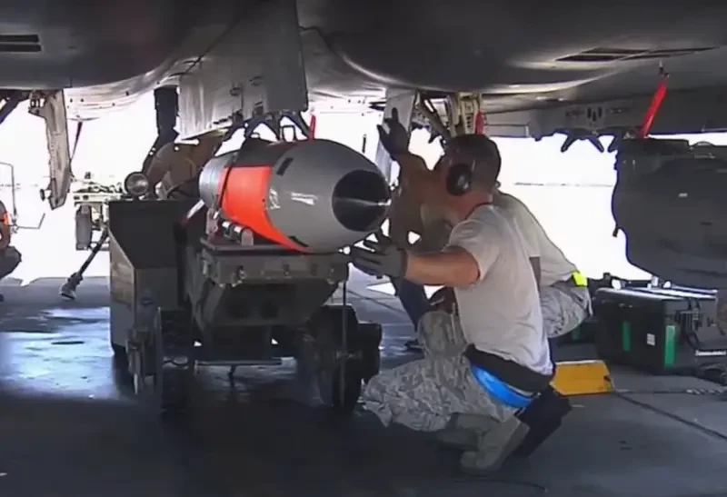 В США раскрыли особенность гравитационной авиабомбы B61-12
