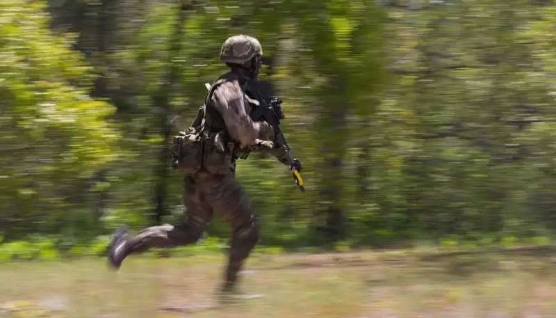 Великобритания существенно сократила численность своих войск в Эстонии