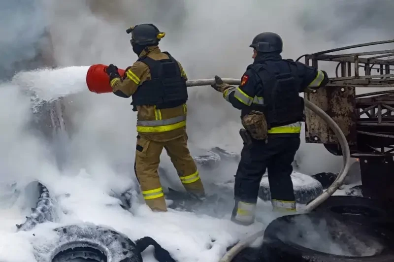 Взрывы в результате прилётов на военных объектах в Харькове, Сумах, Житомире, Шостке и других подконтрольных режиму городах