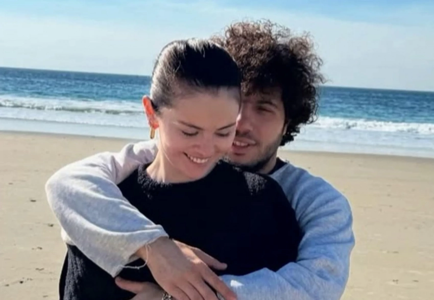 Селена Гомес поздравила с днём рождения своего жениха Бенни Бланко, а Хейли Бибер поставила лайк видео, где критиковали пару