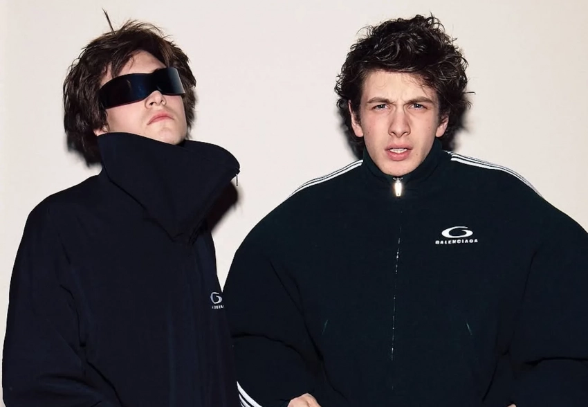 Марк Эйдельштейн с братом посетили показ Balenciaga в Париже