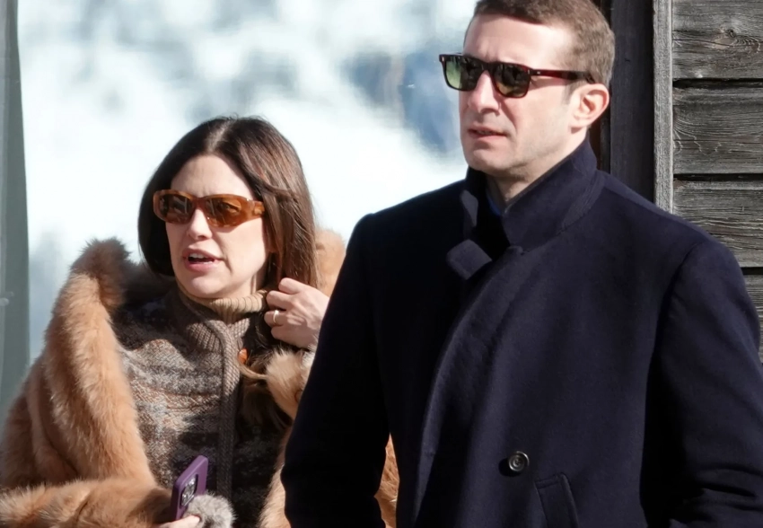 Даша Жукова с мужем Ставросом Ниархосом отдыхает в Швейцарии