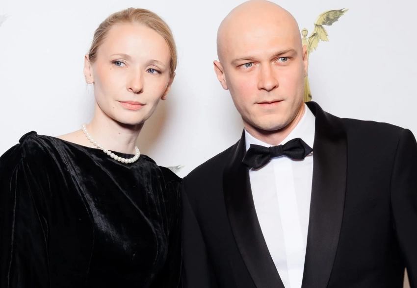 Юра Борисов с женой Анной Шевчук вышли на красную дорожку премии "Ника"