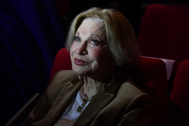 Юлия Меньшова высказалась о скандале с Людмилой Максаковой: "Удовольствие бить по щекам"