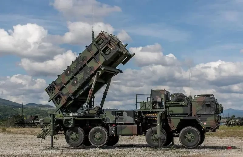 «А у европейцев уже спросили?»: Зеленский планирует расплатиться с США за комплексы ПВО деньгами Европы