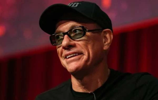 Жан-Клод Ван Дамм предложил себя в качестве посла мира в России