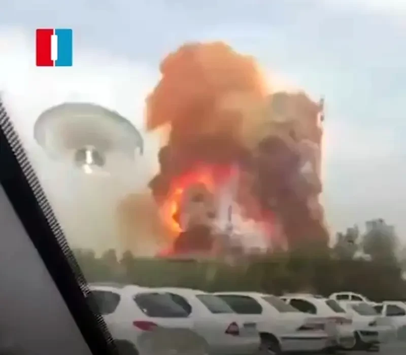 Иранская пресса: количество пострадавших при взрыве в порту близ Бендер-Аббаса превысило 500 человек