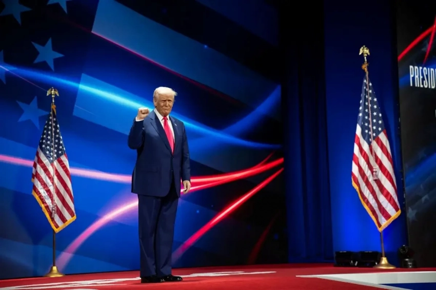 Трамп: европейцам придётся покупать энергоресурсы у США, чтобы выровнять торговый дефицит