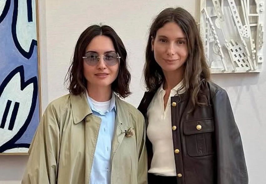 Алёна Долецкая, Оксана Рим с дочерью и Елена Пинская посетили выставку дизайна в Париже