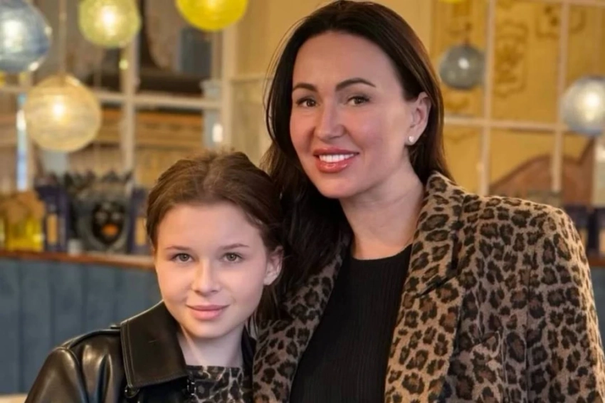 «Мы стали роднее»: Дочь Малафеева посвятила стихотворение мачехе, с которой была в ссоре несколько лет