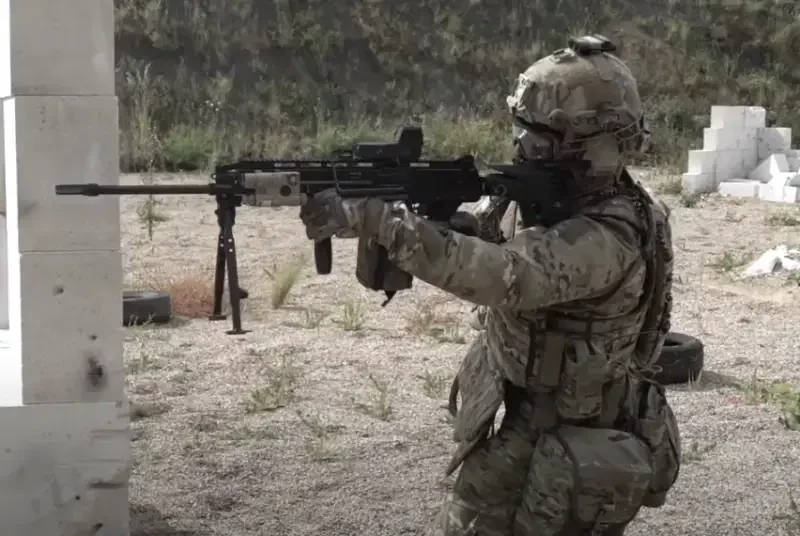 «Он только-только появился»: концерн «Калашников» назвал сроки начала серийных поставок в войска ручного пулемёта РПЛ-20