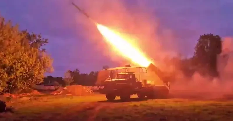 Пока ВСУ пытались перегруппироваться, ВС РФ атаковали от стыка Курской и Белгородской областей и вошли в Сумскую область ещё на одном участке