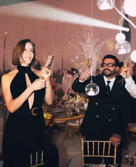 Беременная девушка Тимати Валентина Иванова снялась полуобнажённой