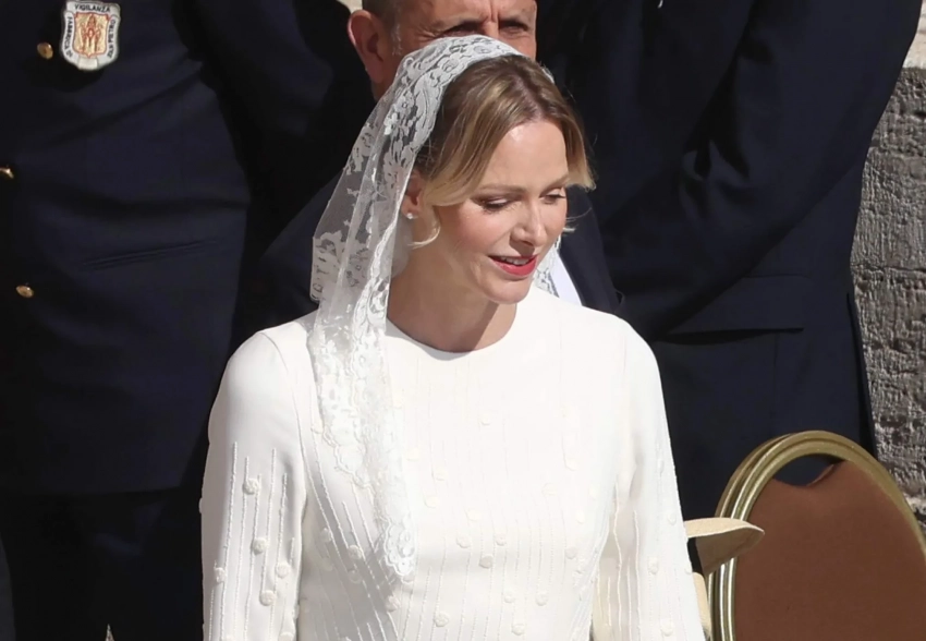 Княгиня Монако Шарлен, королева Испании Летиция и другие члены правящих семей посетили инаугурацию папы римского Льва XIV