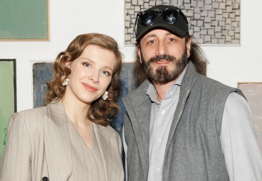 Елизавета Арзамасова и Илья Авербух вместе вышли в свет на фоне критики после его скандального высказывания