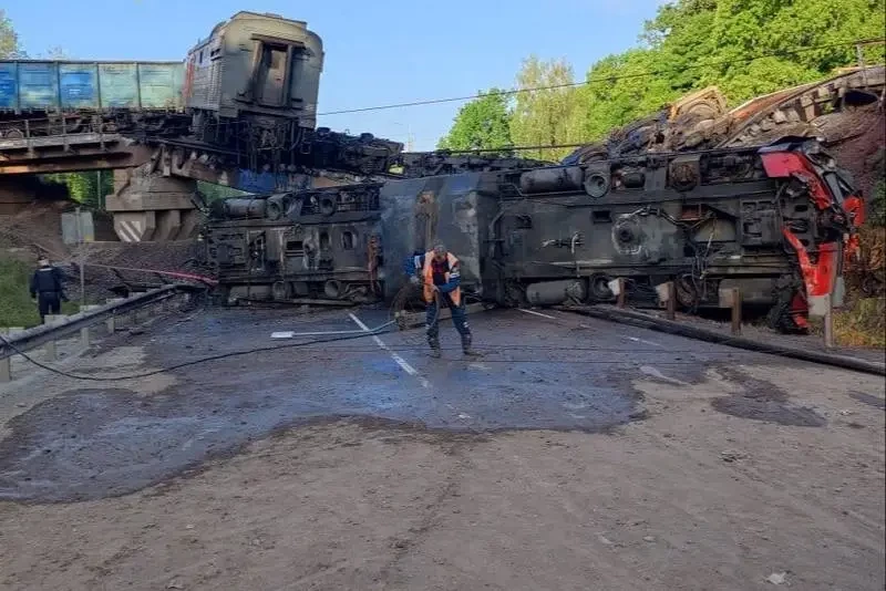 Следственный комитет России официально подтвердил, что причиной обрушения мостов в Брянской и Курской областях был подрыв