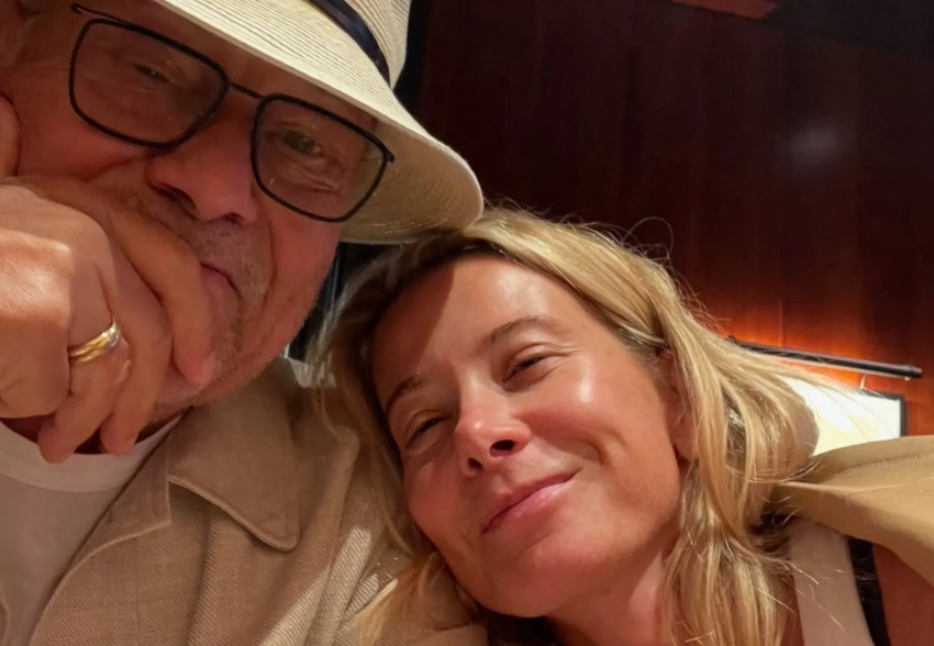 "Кажется, мы были знакомы всегда". Юлия Высоцкая опубликовала архивные фото с Андреем Кончаловским в честь годовщины знакомства