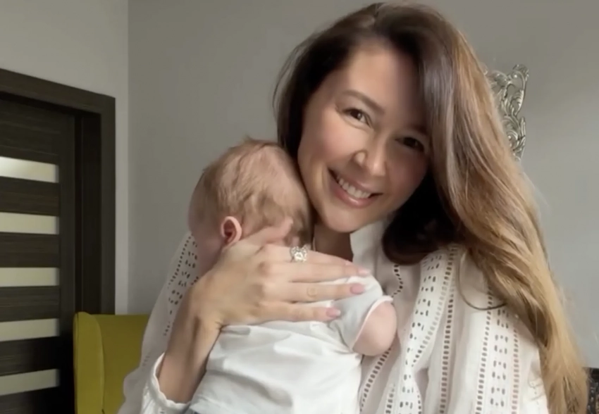 Анна Заворотнюк опубликовала новые фото с сыном