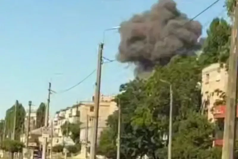 «Бьют целенаправленно»: Сухопутные войска ВСУ подтверждают поражение третьего по счёту ТЦК, на этот раз в Кременчуге