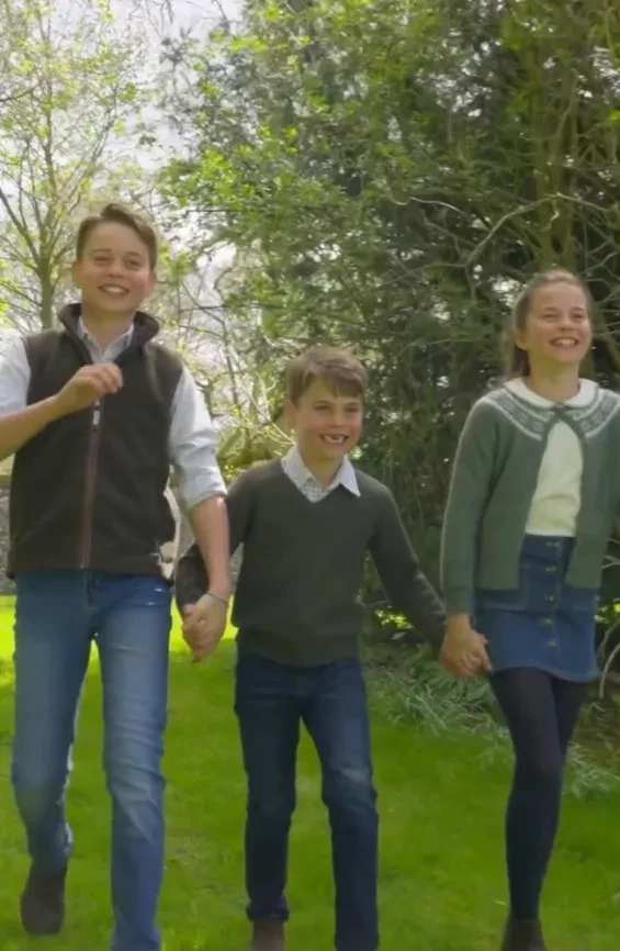 Королевский двор показал новое видео с принцем Джорджем в честь его 12-летия