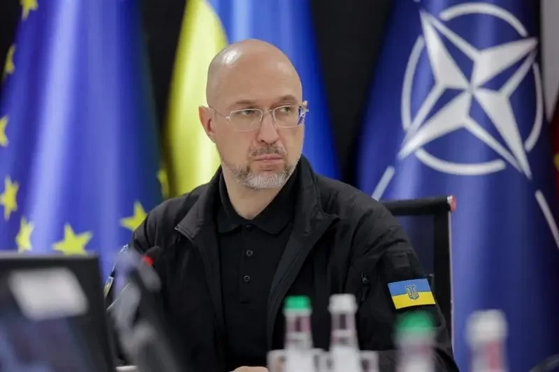 Шмыгаль не ожидает улучшения ситуации на фронте для ВСУ