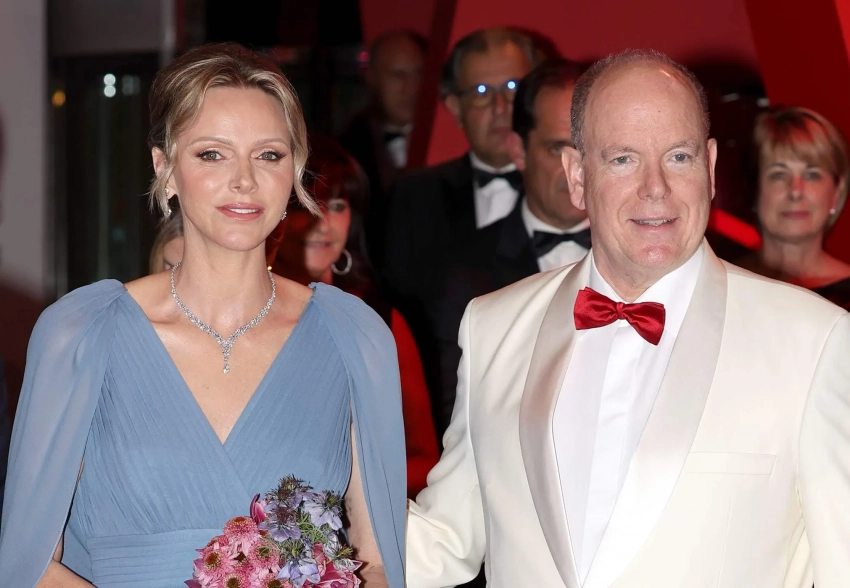 Княгиня Шарлен и Альбер II посетили гала-вечер Красного Креста в Монако