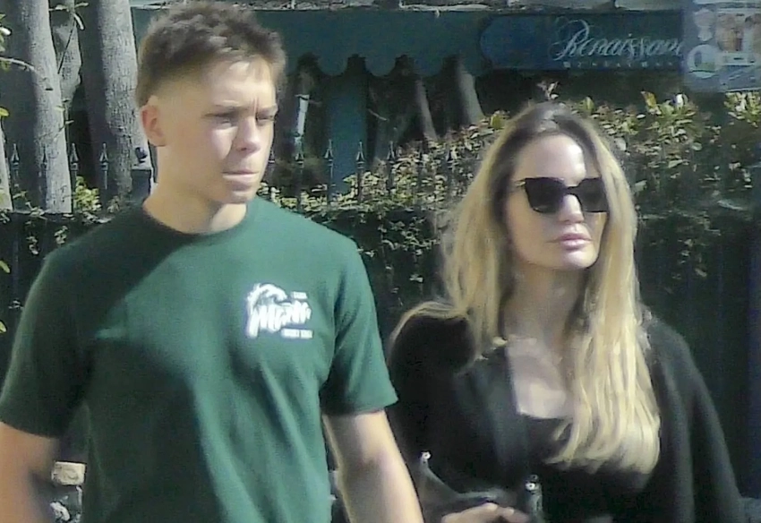 Анджелину Джоли засняли в Лос-Анджелесе вместе с 17-летним сыном Ноксом в день его рождения
