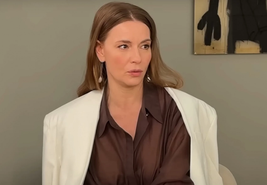 "Хотела завести канал с нюдсами ". Любовь Толкалина рассказала, зачем обнажается в соцсетях, об отношениях с Егором Кончаловским и секретах его семьи