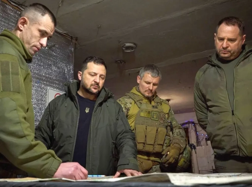 Своих не бросает: Зеленский назначил экс-министра обороны Умерова секретарём СНБО