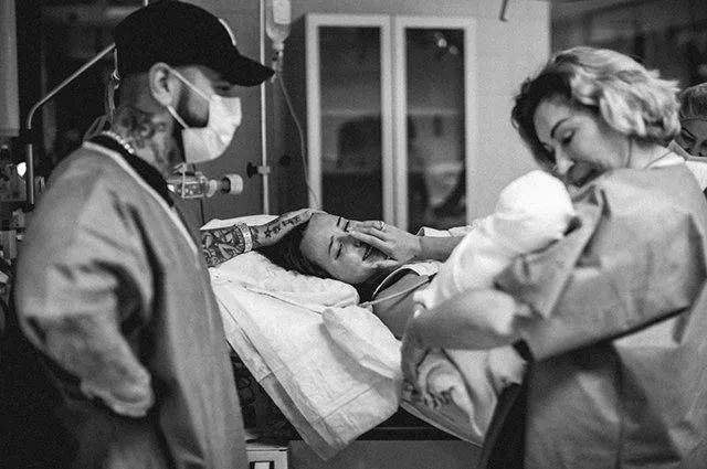 "Наречённая вами Валидэ". Мать Тимати ответила на критику своего присутствия на родах девушек сына