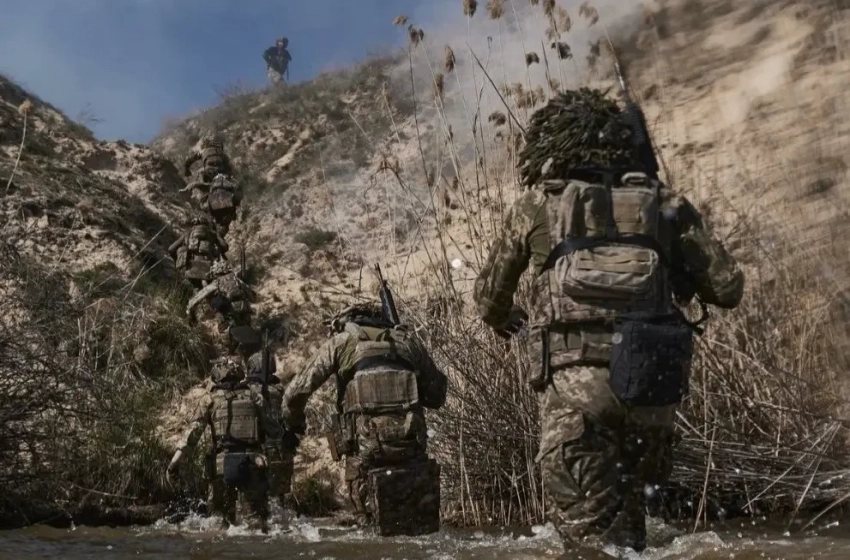 «Любое передвижение по дорогам смертельно опасно»: положение ВСУ в Херсоне стремительно ухудшается